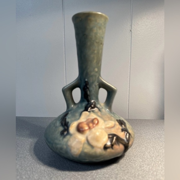 Roseville Pottery Other - Roseville Pottery Magnolia Vase, Double Handle, Blue Version, 179-7, 1943